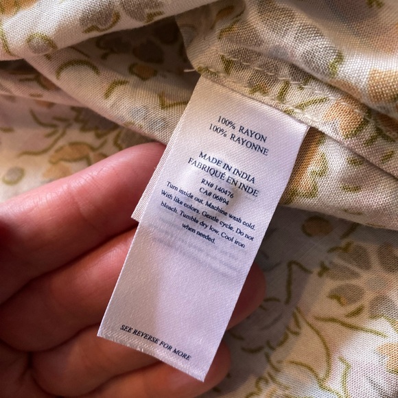 EUC Like New Faherty Floral Faith Sleeveless Blouse - Picture 7 of 10